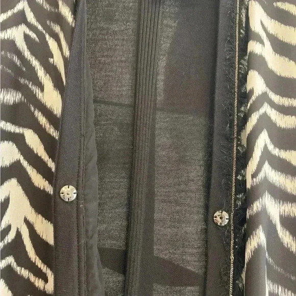 St. John Black and White Zebra Print Chain-Trim Knit Longline Cardigan Wool Silk - Picture 7 of 9